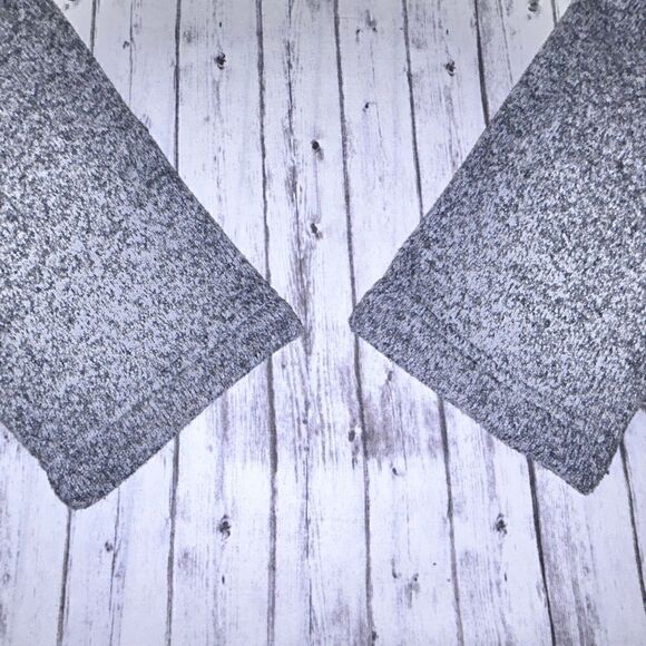 The North Face 1/4 Zip Fleece Pullover - Picture 7 of 11